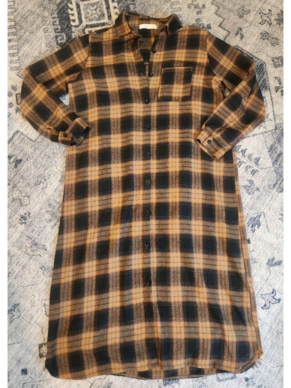 CECIL McBEE Women's Sz. L Tan & Black Flannel Midi Button Up Dress
